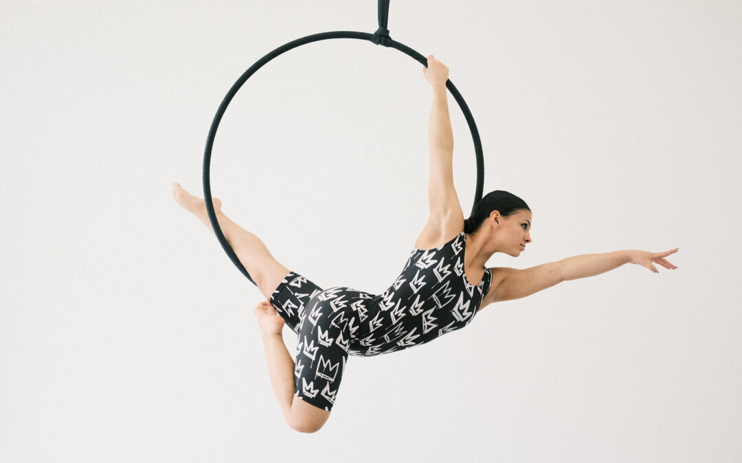 Vzdušná akrobacia - akrobacia na kruhoch - Aerial hoop